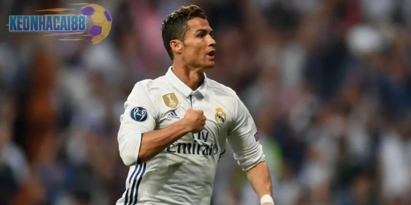 Không cầu thủ bóng đá nam nào ghi bàn cho ĐTQG nhiều hơn Cristiano Ronaldo